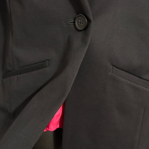 Duluth Trading Co Women's Classic Black Blazer - Picture 8 of 8